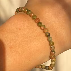 Armband unakit 4mm pärlor