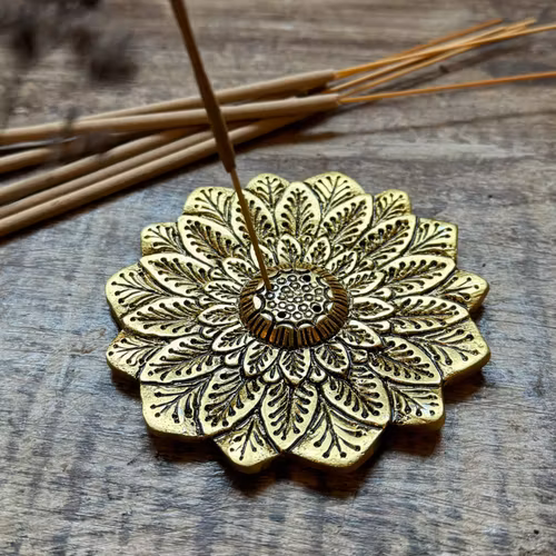 Lotus rökelsehållare fat guld