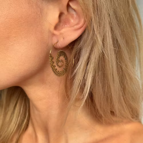 Örhänge spiral i brons