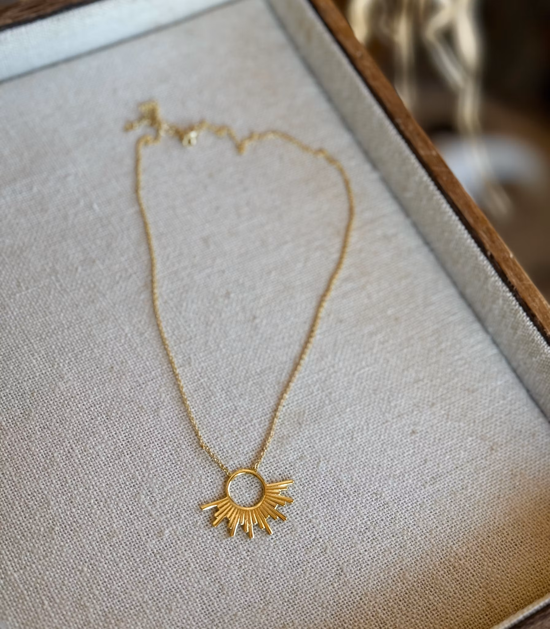 Guldpläterat halsband "Solnedgång" i silver 925