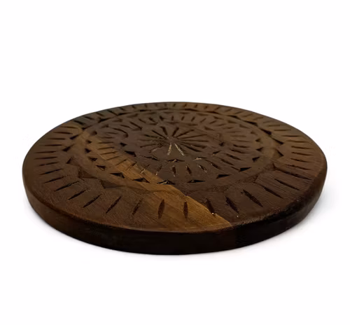 Bricka altare med snideri Ø25cm