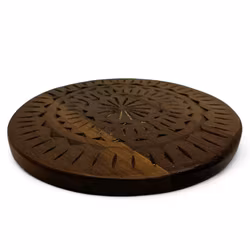 Bricka altare med snideri Ø25cm