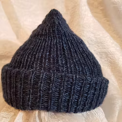 Stickad mössa