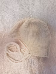 Babymössa babyhjälm