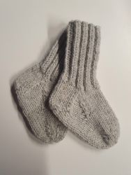 Hemstickade barnsockor stl.20-22