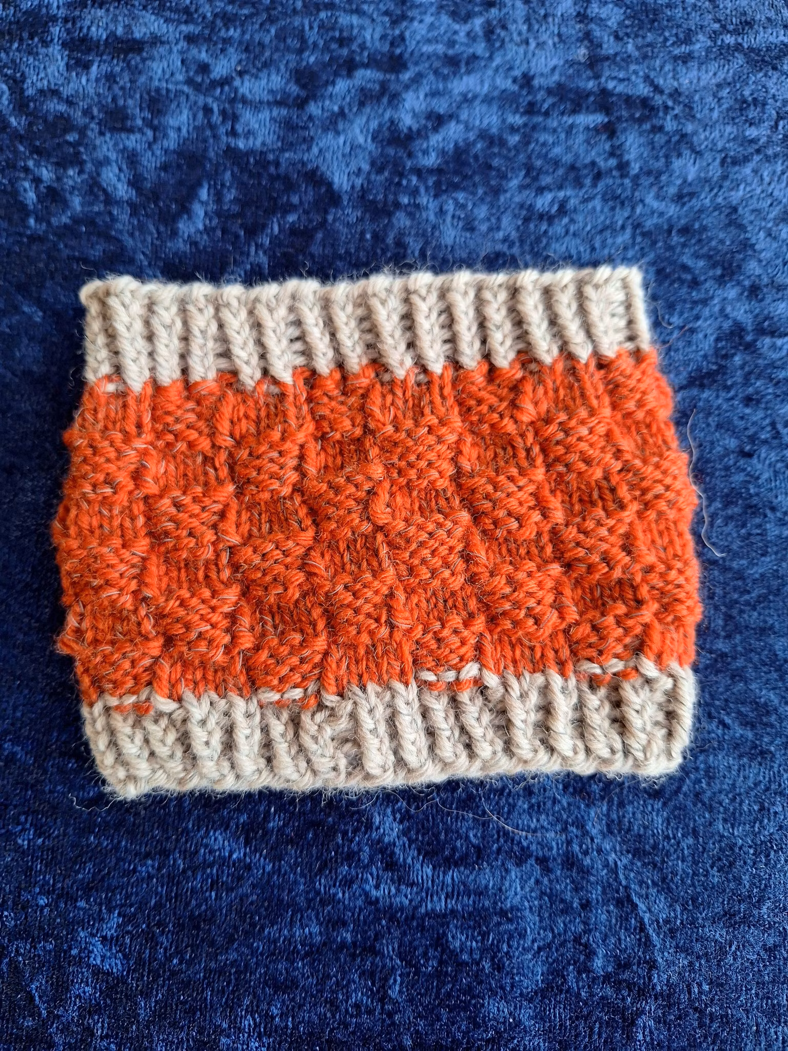 Reflex-tube/cowl till hund