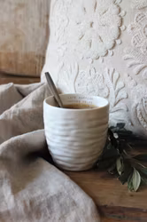 Majas Life happens Coffee helps Mugg