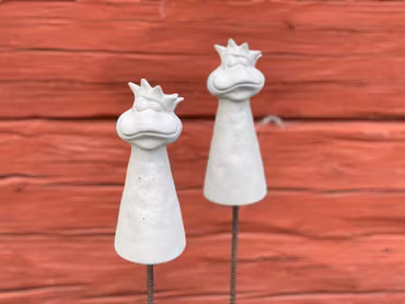 Rolig groda med krona