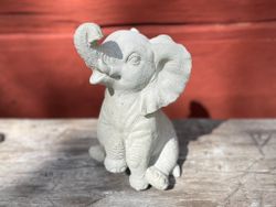 Elefant, sittande