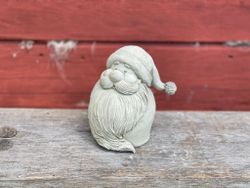 Tomte med tjock mustasch