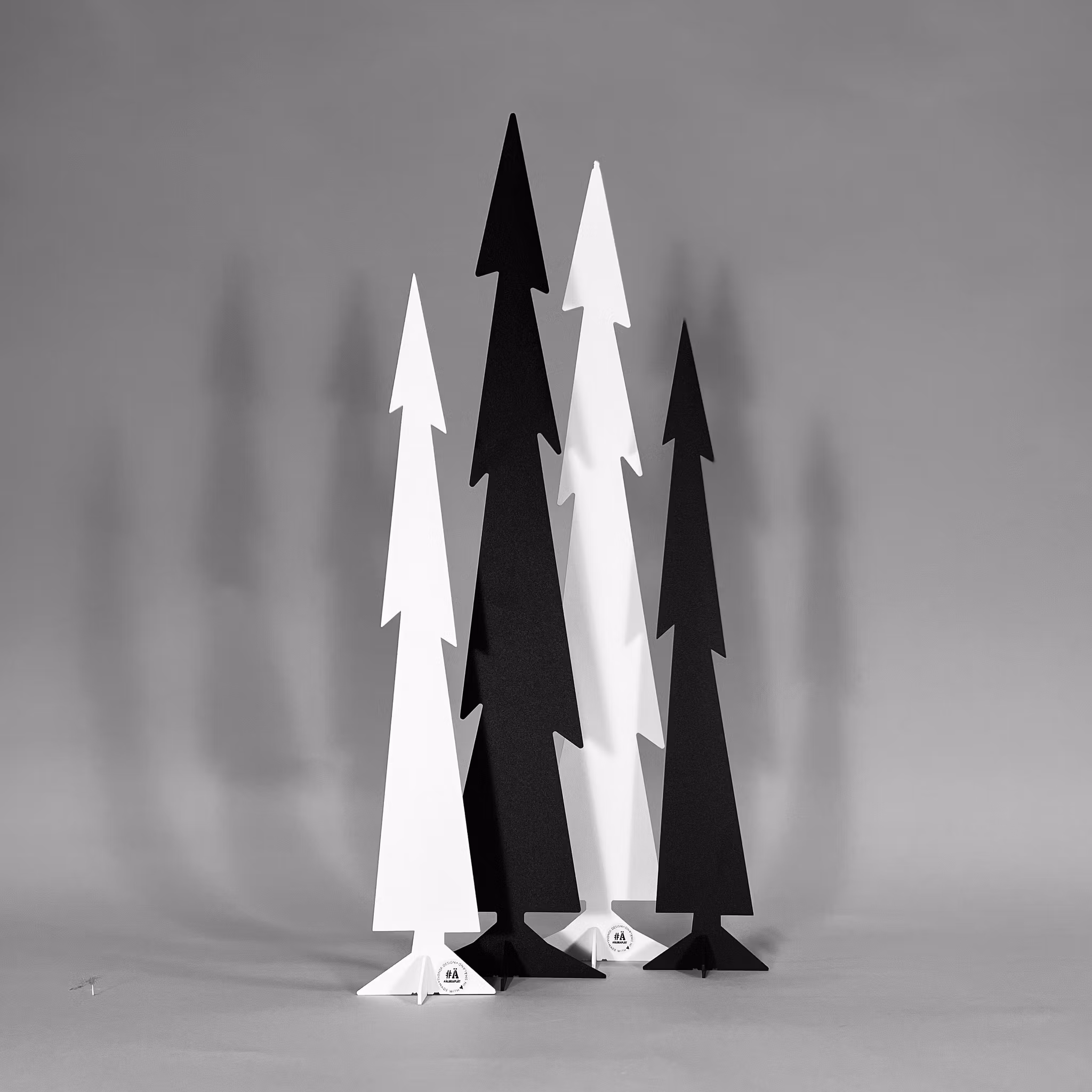 Fichte weiß und schwarz