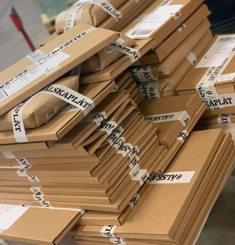 Resending an unclaimed package