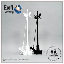 Emil hoists Ida on the flagpole