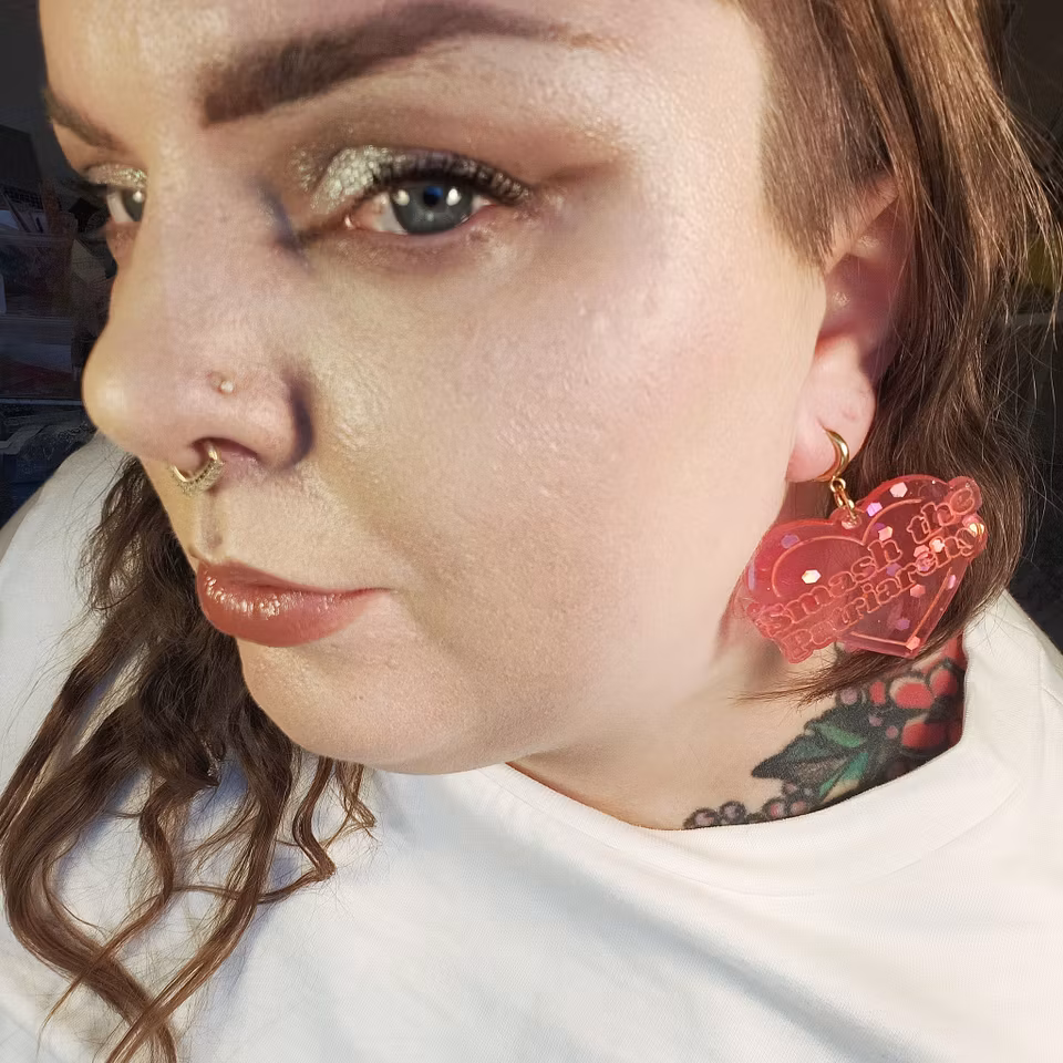 SMASH THE PATRIARCHY peachy