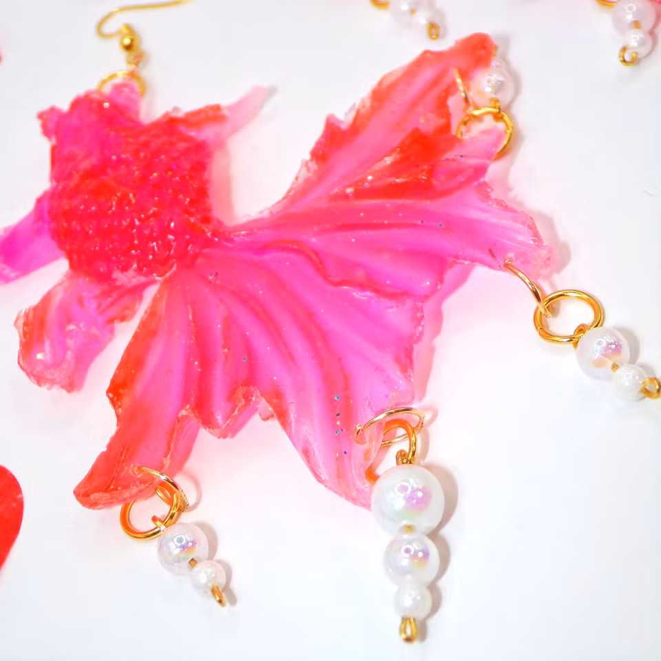 TRUE PHISH romance pearl