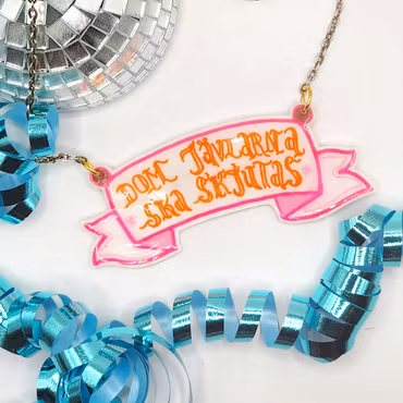 DOM JÄVLARNA SKA SKJUTAS HALSBAND