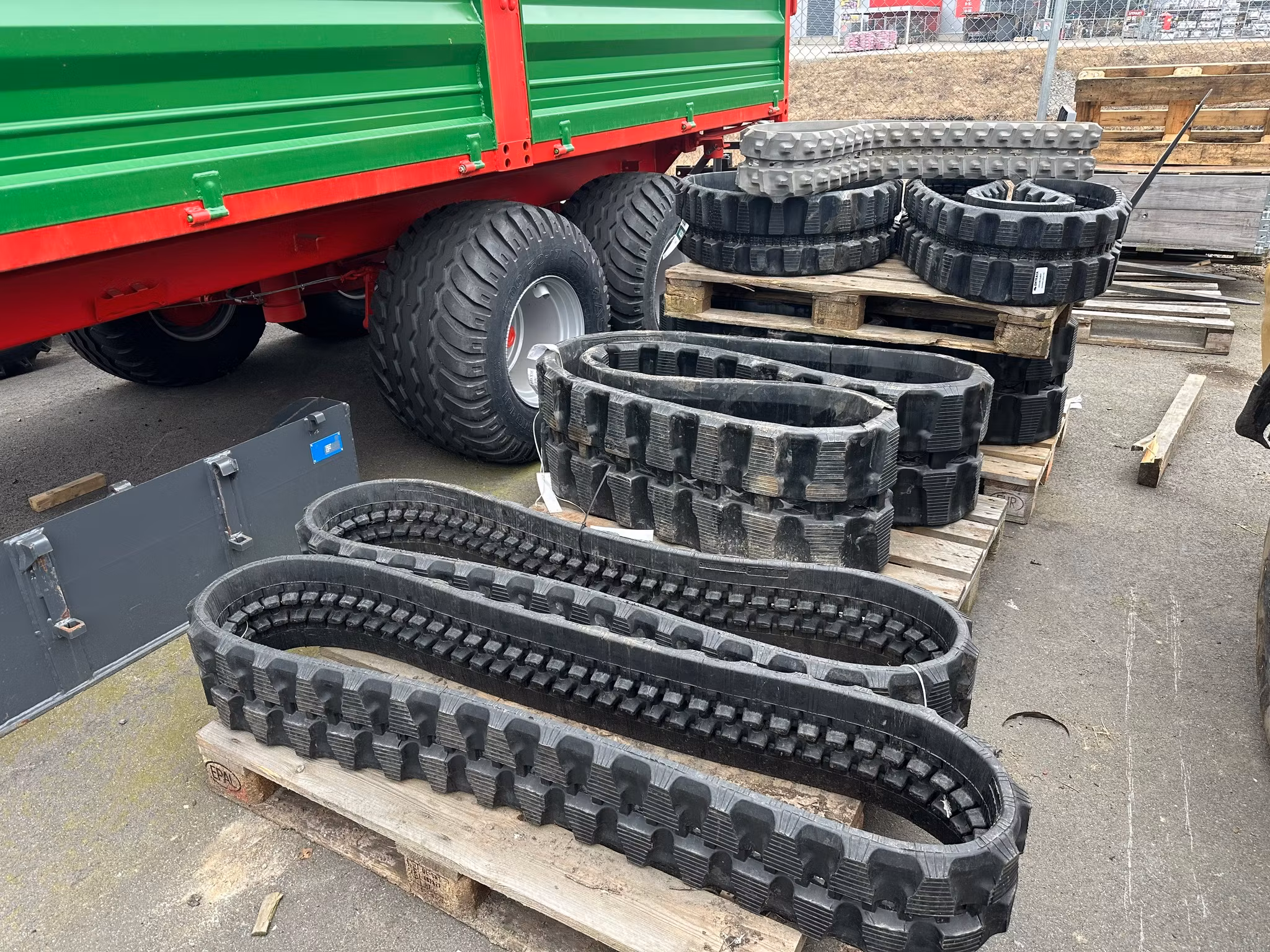 Gummilarver grävmaskin