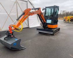 Hyr Hitachi ZX26U-6CR Minigrävare