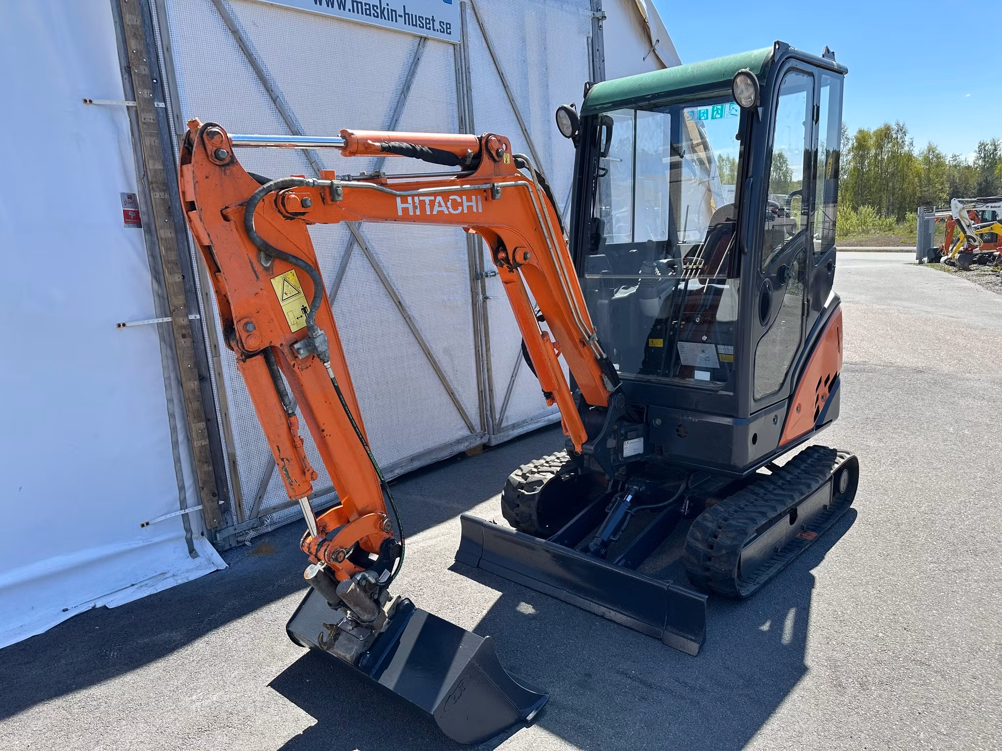 Hitachi Zaxis ZX18-3