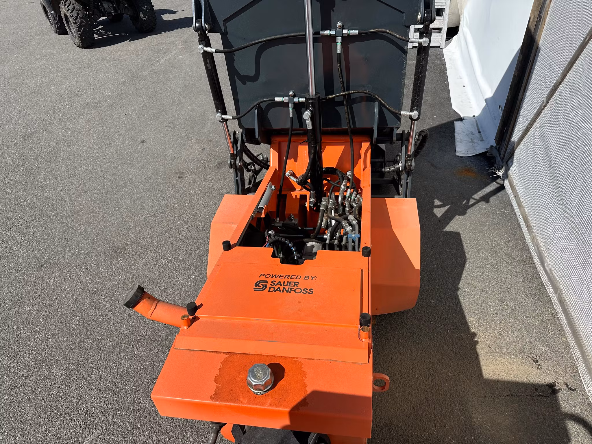 Självlastande dumper lastkap 1600kg Bernards Mashinery RCD1600