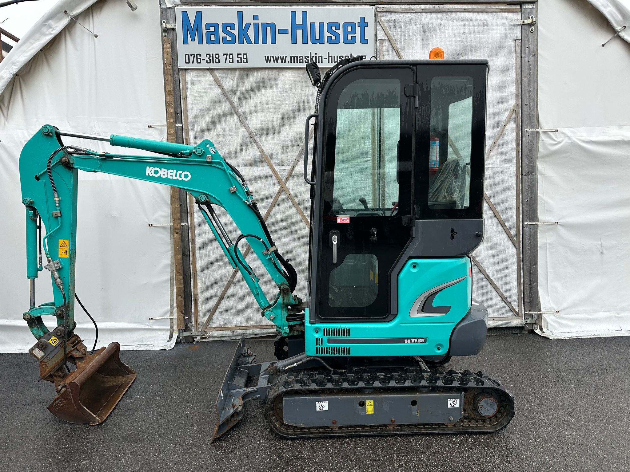 Kobelco SK17SR-3