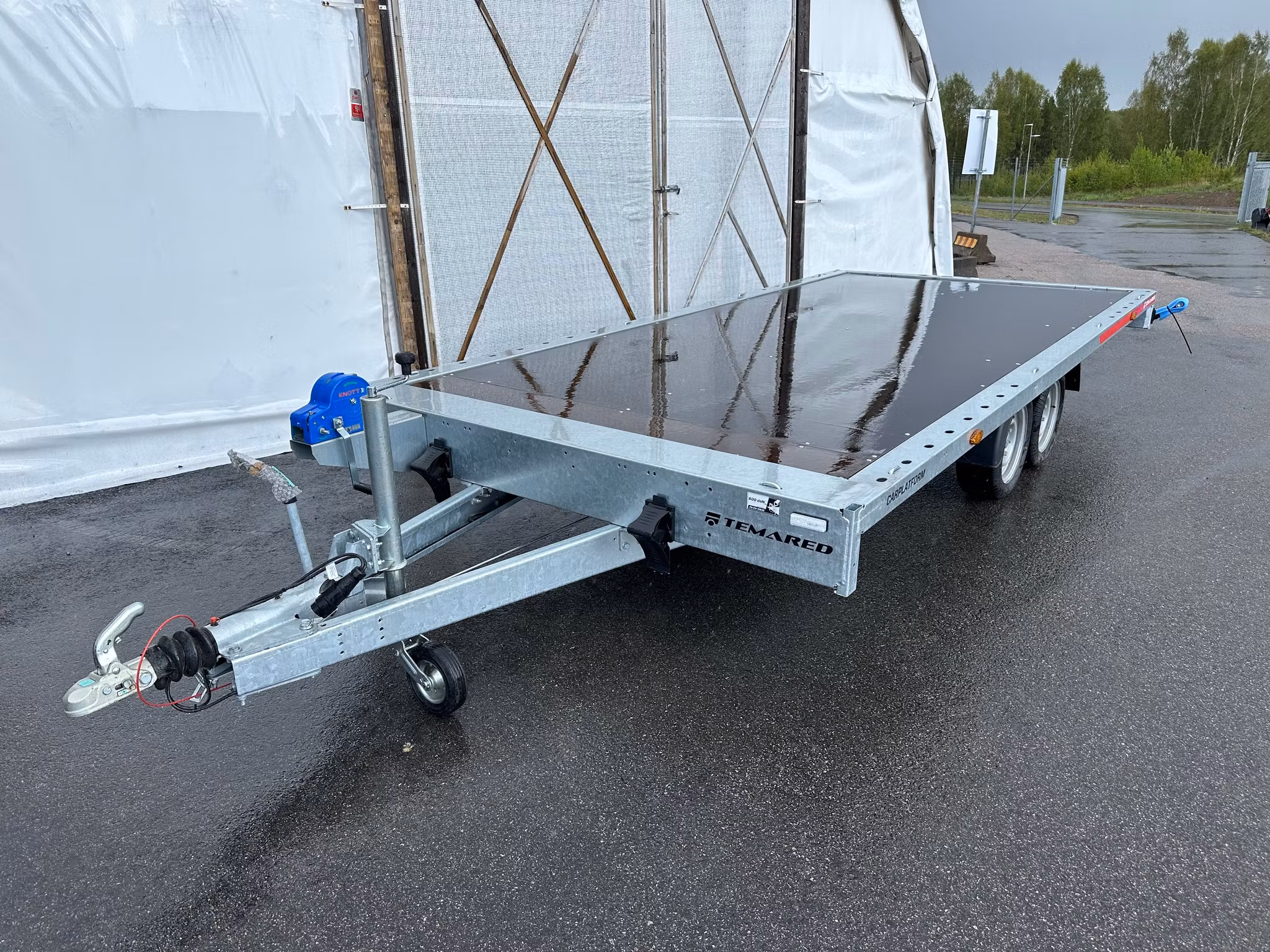 Plattformssläp 4521 Temared 2700kg