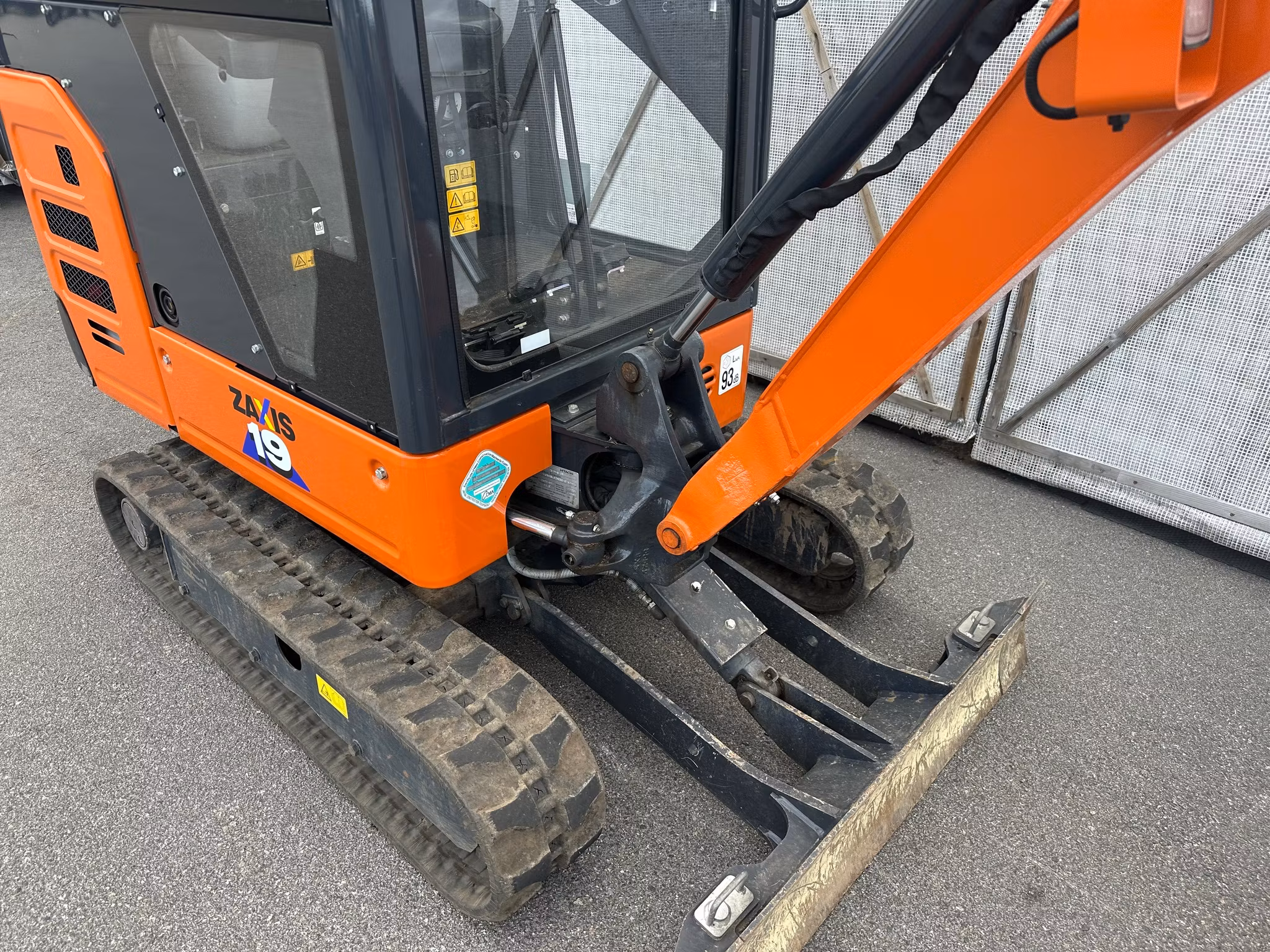 Hitachi Zaxis ZX19