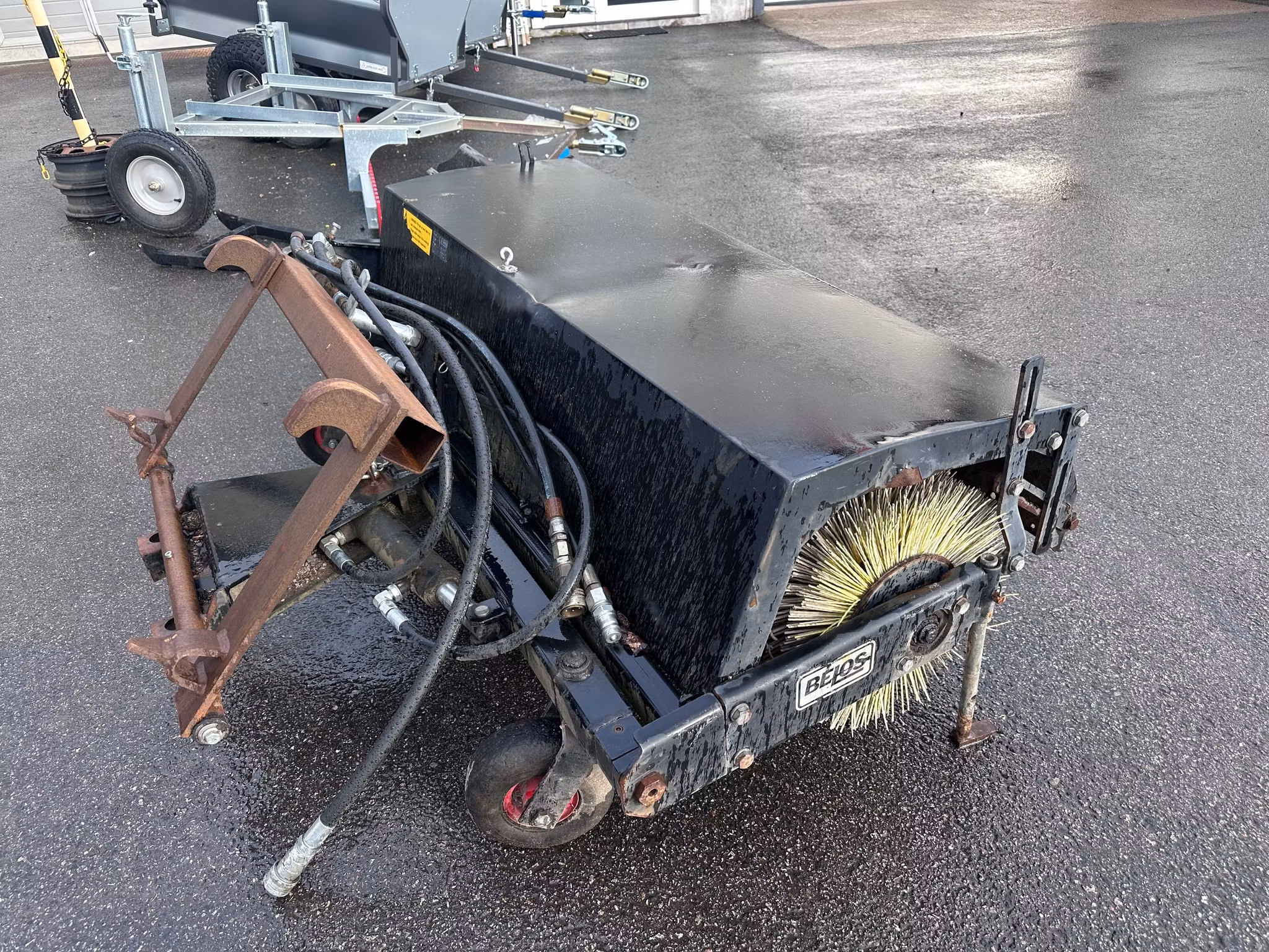 Sopborste / sopvals trima fäste