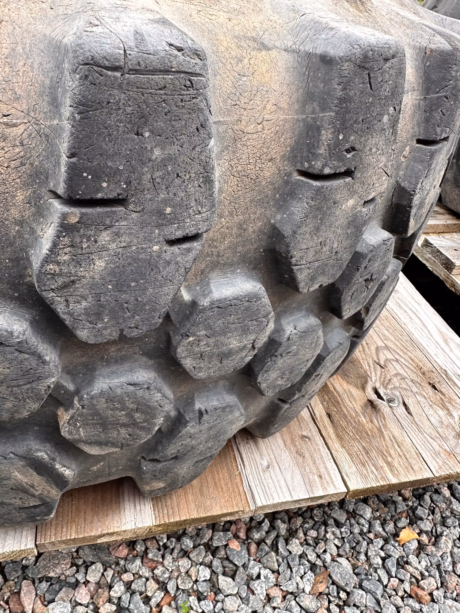 Däck Michelin 400/70-20"