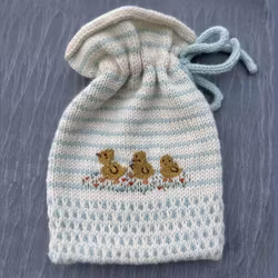 Påskekyllingene garn- og broderipakke