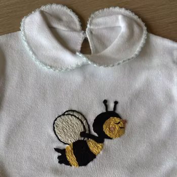 The Busy Bee Broderikit (Mouliné garn)