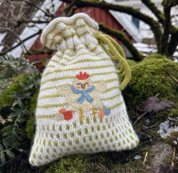 Påskehøna, Broderi- og garnpakke
