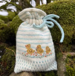 Påskekyllingene, Broderi- og garnpakke