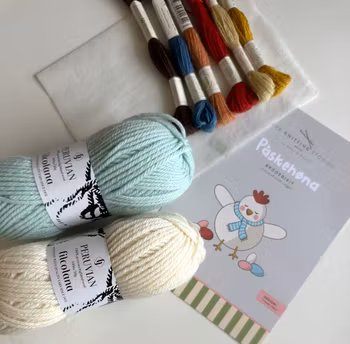 Påskehøna, Broderi- og garnpakke