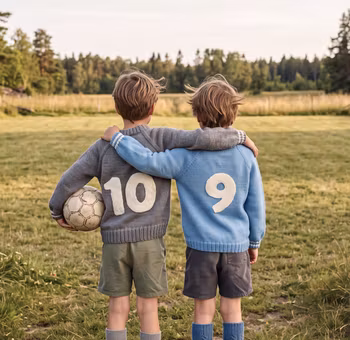Strikkepakke: Fotballgenser i Lun Alpakka Merino by The Knitting Stories