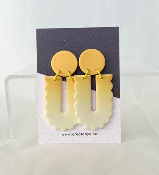 Biscuit bow (yellow fade)
