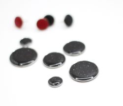 Studs (glitter/gloss)