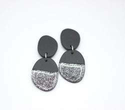 Smooth stone (mattsvart/glossy silver)