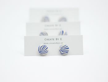 Studs (kornblå/mönstrad)