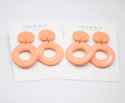 Uneven circle (orange/peach/gloss)