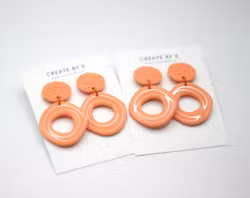 Uneven circle (orange/peach/gloss)