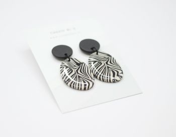 Glossy stone (mönstrad)