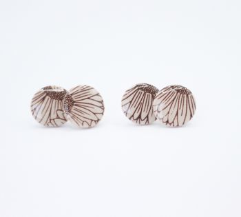 Glossy studs sunflower (1,5cm)