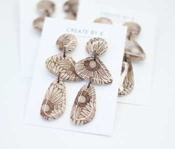 Glossy dangle sunflower