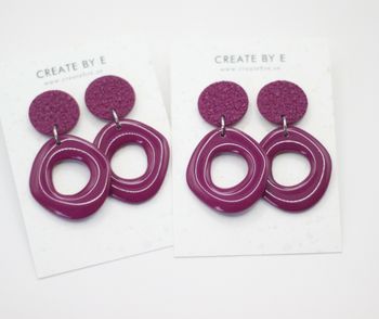 Uneven circle (magenta/gloss)