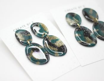 Glossy stone (glitter/melerad)