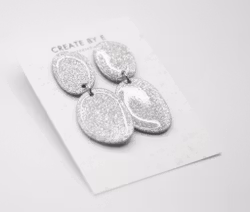 Glossy stone (glitter/silver)