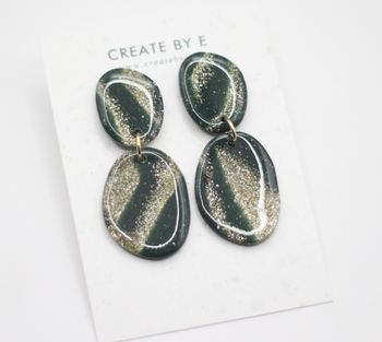 Glossy stone (mörkgrön/guldglitter)