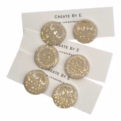 Glossy studs (beige/guldstänk) 2cm