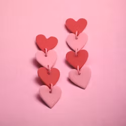 Hjärtan på rad (rosa/röd)